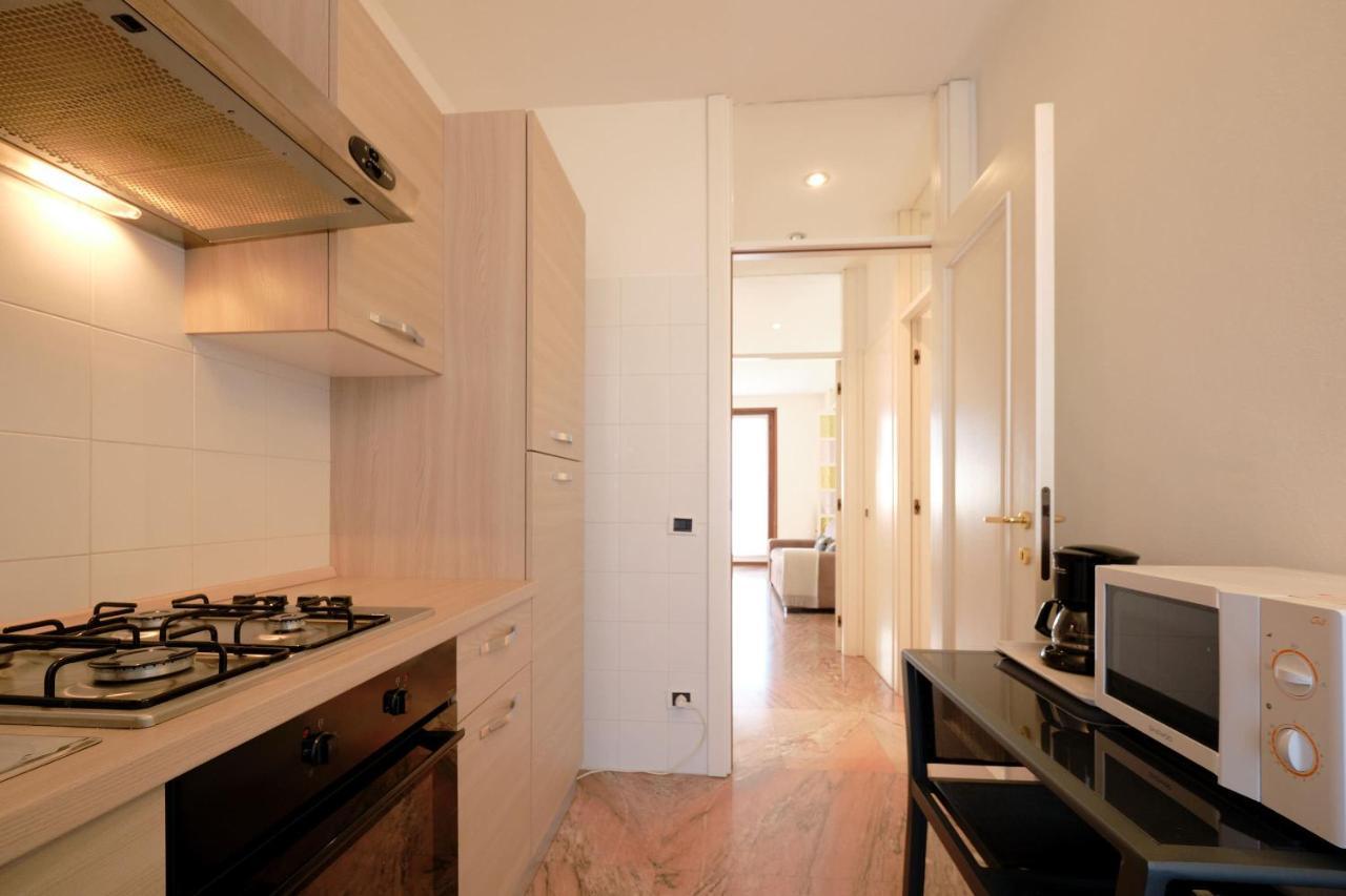 Apartmentsgarda - Gardalux Apartments Екстер'єр фото