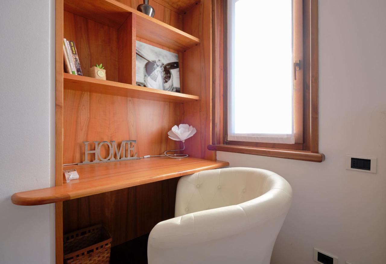 Apartmentsgarda - Gardalux Apartments Екстер'єр фото