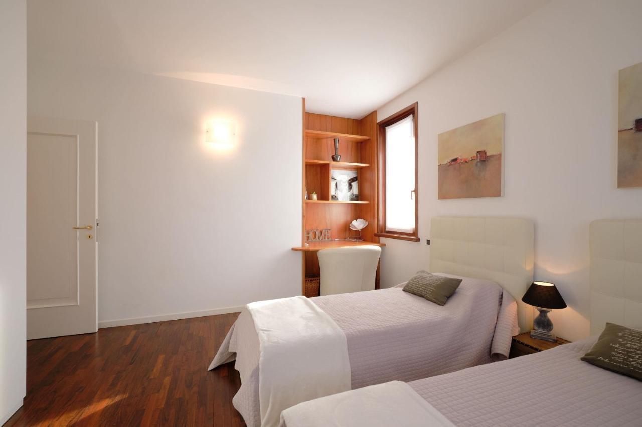 Apartmentsgarda - Gardalux Apartments Екстер'єр фото