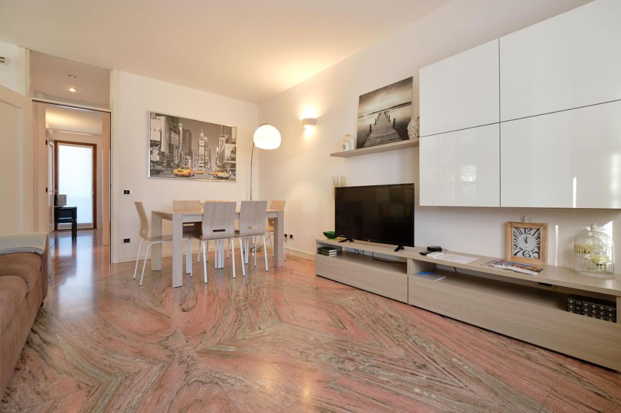 Apartmentsgarda - Gardalux Apartments Екстер'єр фото