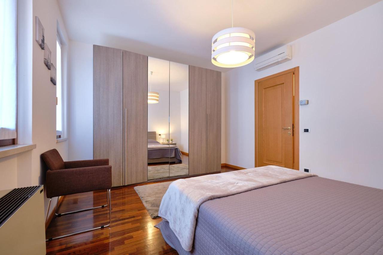 Apartmentsgarda - Gardalux Apartments Екстер'єр фото
