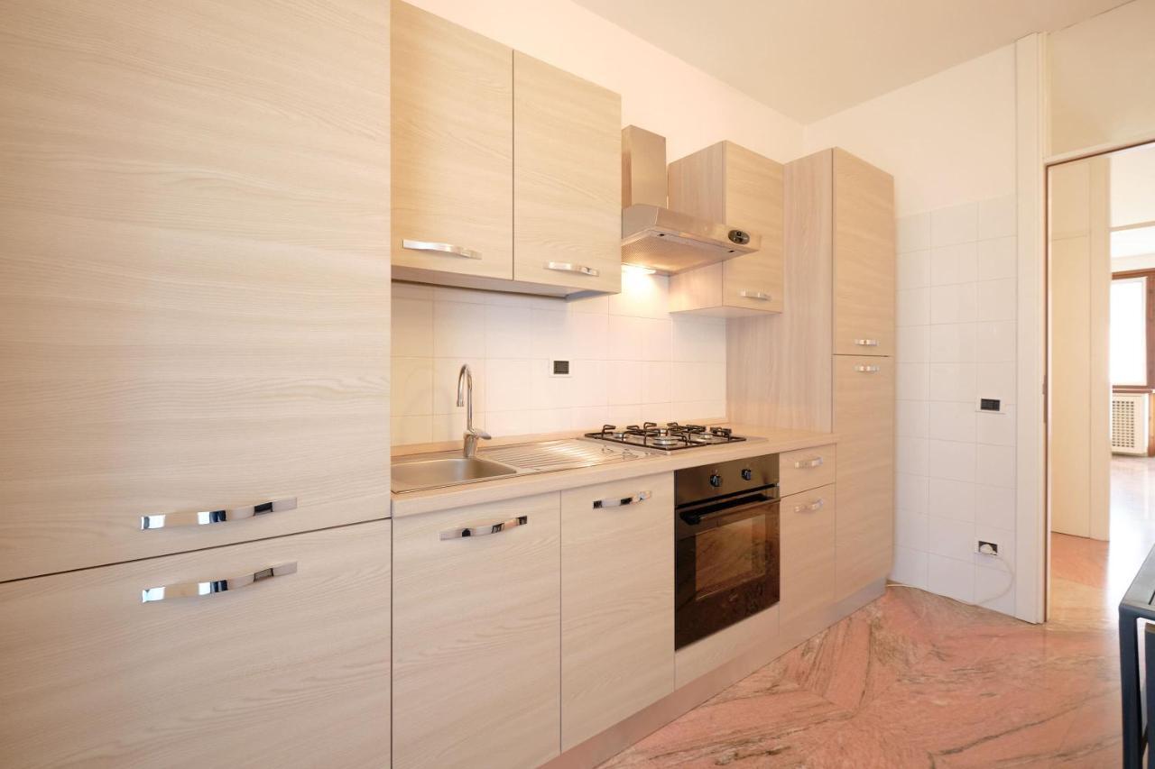 Apartmentsgarda - Gardalux Apartments Екстер'єр фото