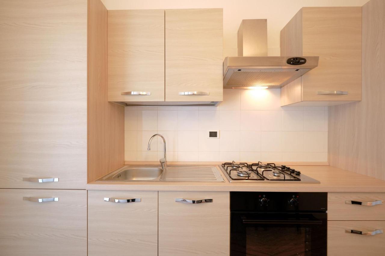 Apartmentsgarda - Gardalux Apartments Екстер'єр фото